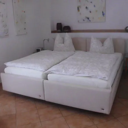 Lindenwirtin Guest house *