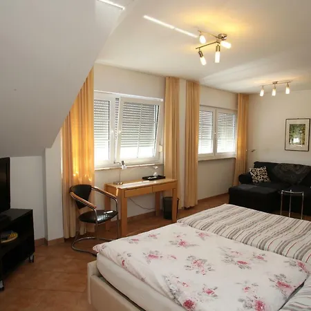 Lindenwirtin Guest house *