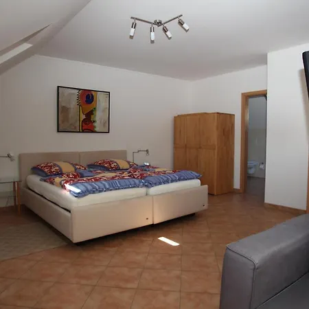 Lindenwirtin Guest house *